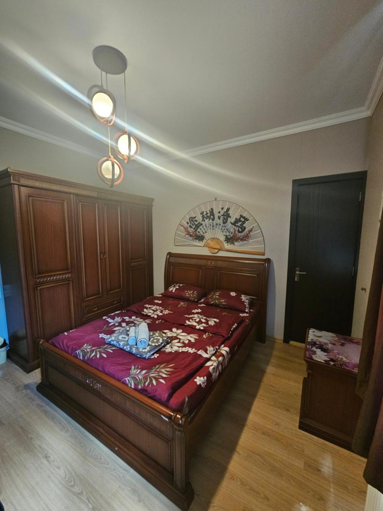 Guesthouse Different Тбилиси Екстериор снимка