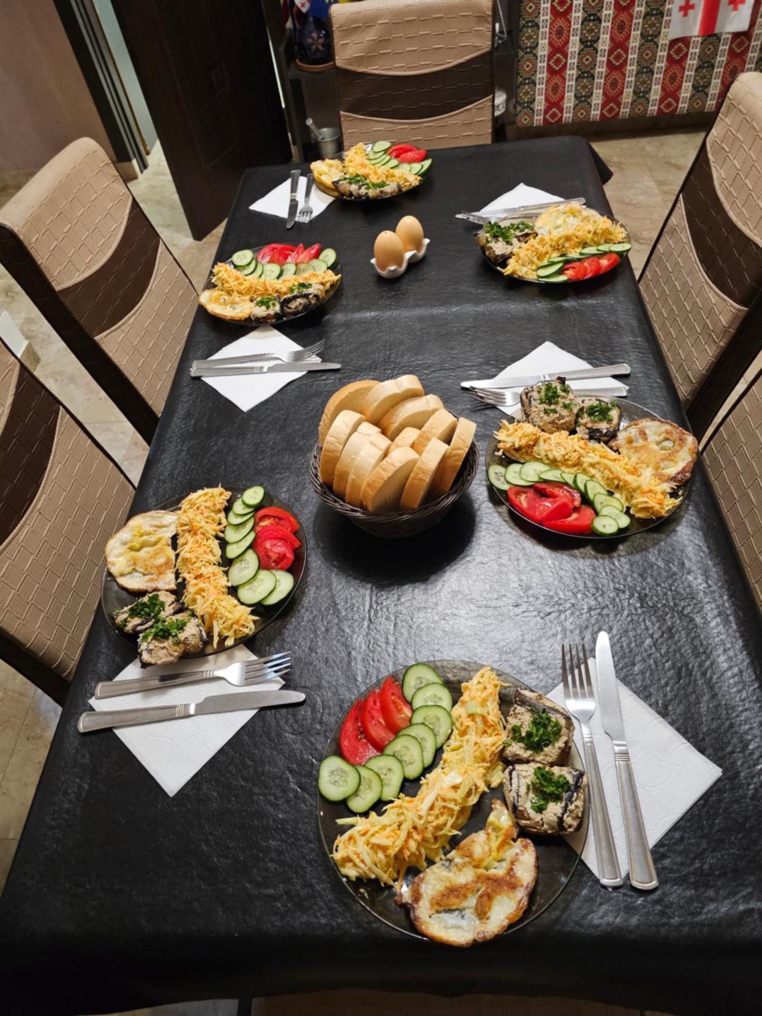 Guesthouse Different Тбилиси Екстериор снимка
