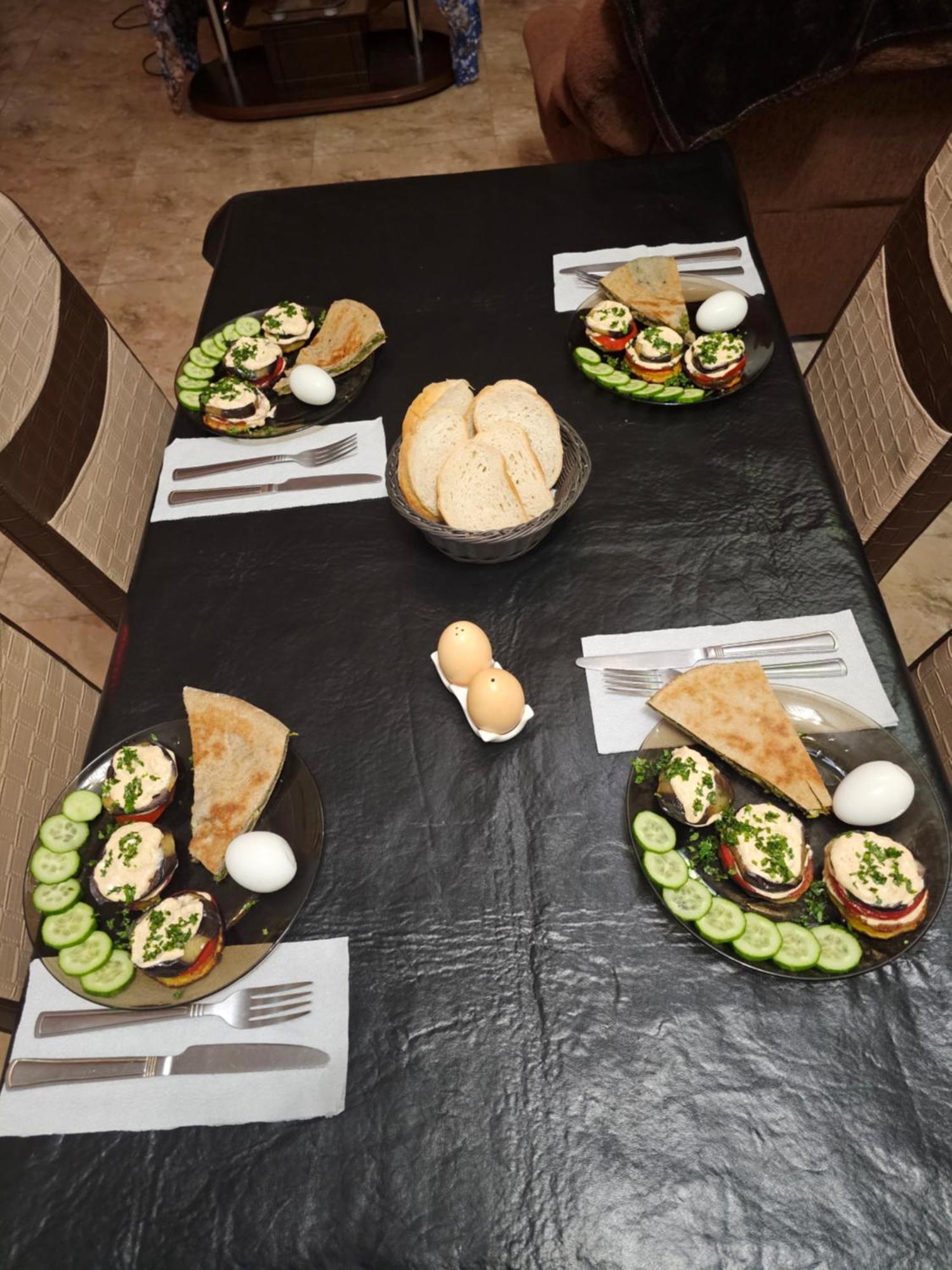 Guesthouse Different Тбилиси Екстериор снимка